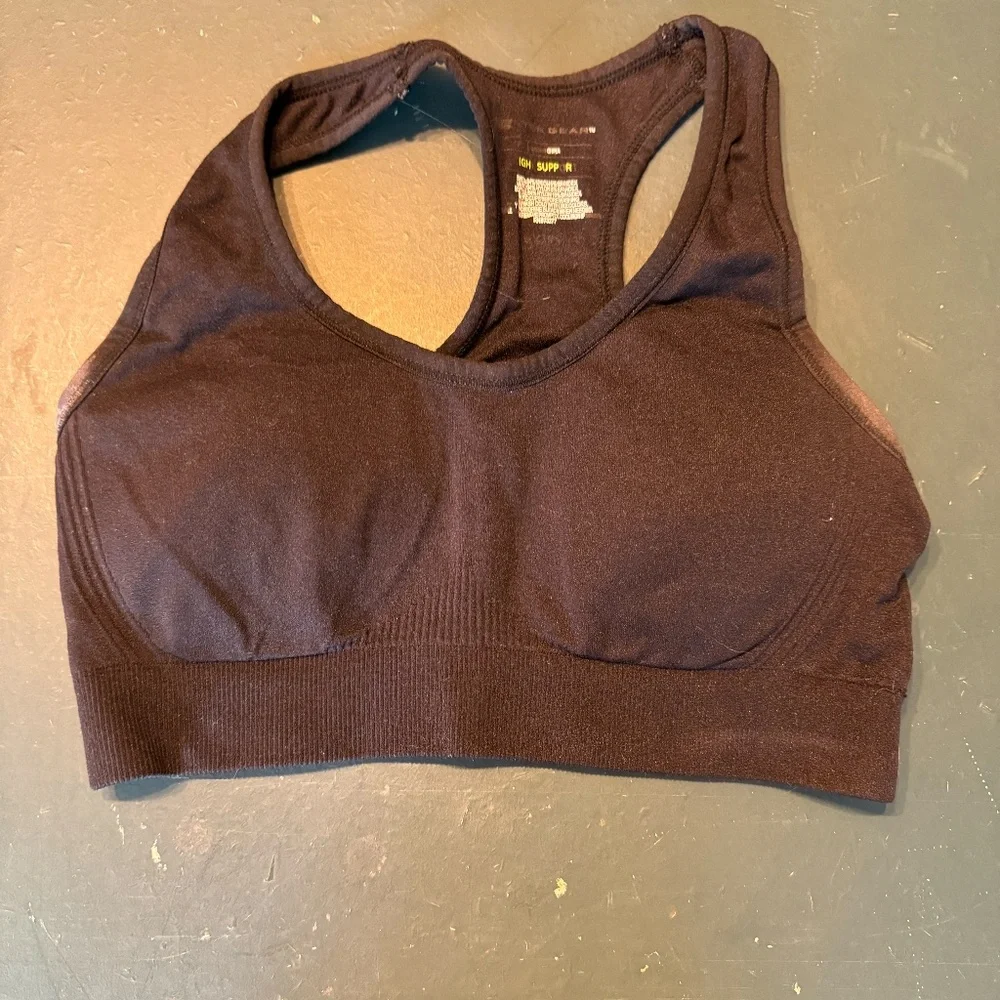 Women's Sports Bras - Picture 2 of 10